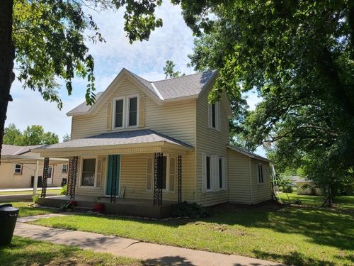 103 Iowa St, Winfield, KS, 67156-2337 | Card Image