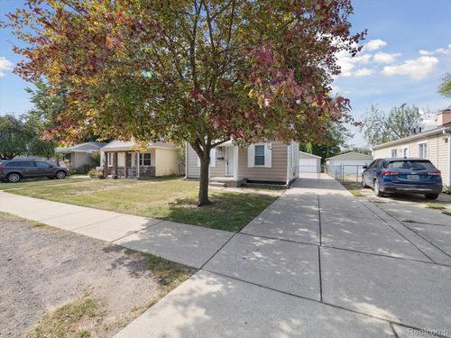 12135 Leverne, Redford, MI, 48239-2538 | Card Image