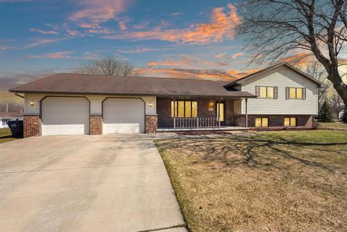 520 Keune Street Street, SEYMOUR, WI, 54165 | Card Image