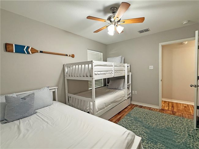 1020 S Live Oak St, House other with 2 bedrooms, 2 bathrooms and null parking in Rockport TX | Image 17