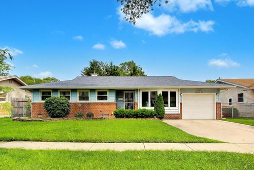 75 Ridgewood Rd, Elk Grove Village, IL, 60007-1420 | Card Image