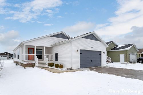 5212 E Scenic Turn Ln, Holland, MI, 49423-9272 | Card Image