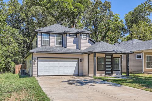 112 Mcclain St, Waxahachie, TX, 75165-3322 | Card Image