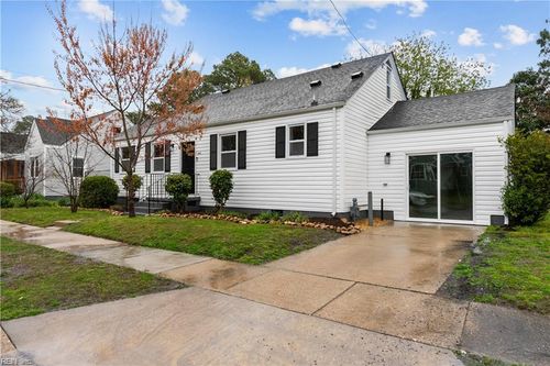 3826 Abingdon Cir, Norfolk, VA, 23513-3402 | Card Image