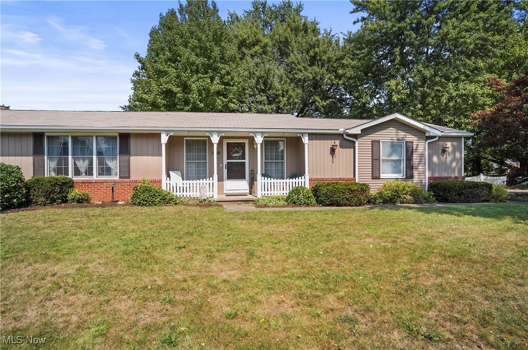 Market Ave, Hartville, OH 44632