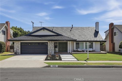 1202 Limerick Dr, Placentia, CA, 92870-4140 | Card Image