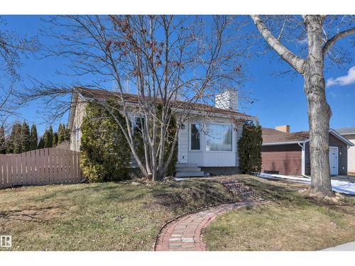 5106 52 St, Calmar, AB, T0C0V0 | Card Image