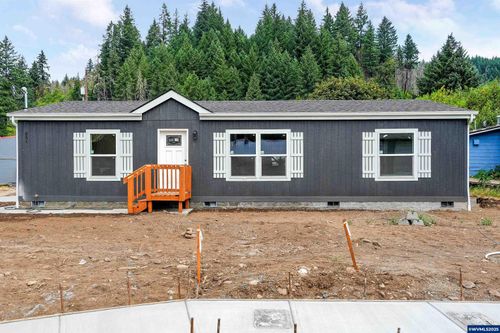 851 Nw Alder St, Mill City, OR, 97360-2139 | Card Image