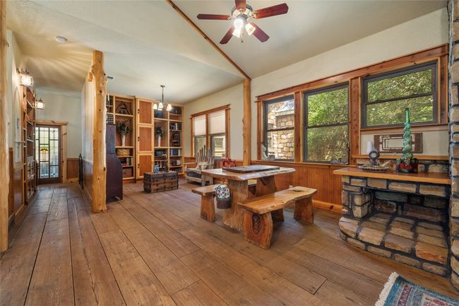 136 Red Fox Ln, Home with 5 bedrooms, 6 bathrooms and 6 parking in Bastrop TX | Image 9