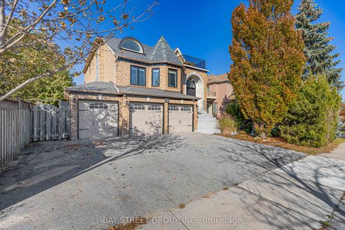 231 Shaftsbury Ave, Richmond Hill, ON, L4C0E8 | Card Image