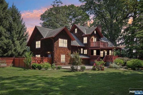 447 Summit Ave, Oradell, NJ, 07649-1948 | Card Image