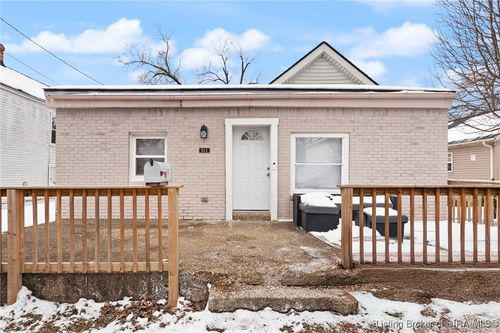 811 W 8th St, New Albany, IN, 47150-5315 | Card Image