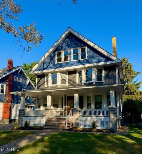 2049 West Blvd, Cleveland, OH, 44102-3640 | Card Image