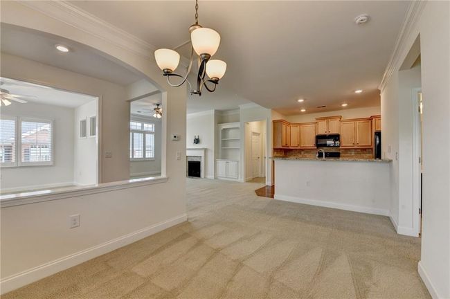 3411 Lindenridge Dr, Condo with 3 bedrooms, 3 bathrooms and null parking in Buford GA | Image 9