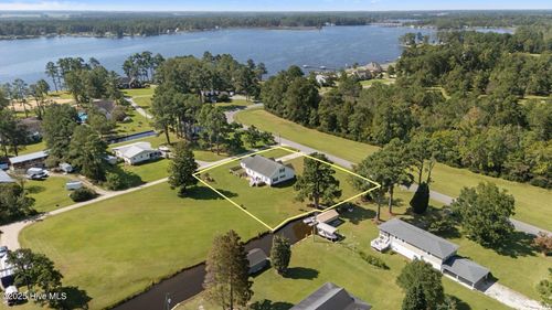 385 Smith Shore Rd, Belhaven, NC, 27810-9287 | Card Image