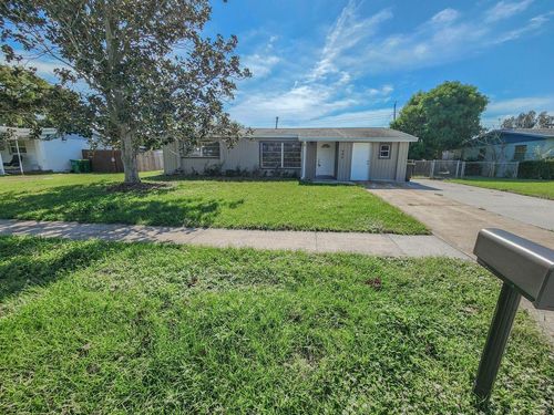 995 Barclay Dr, Cocoa, FL, 32927-5002 | Card Image