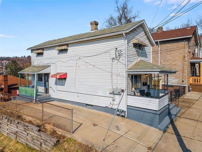 537 6 Th St, House other with 5 bedrooms, 3 bathrooms and 3 parking in Braddock PA | Image 32