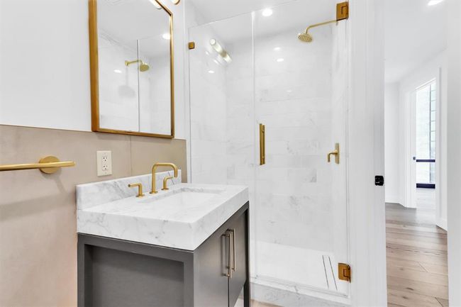 APT-2107 - 70 Rainey St, Condo with 2 bedrooms, 2 bathrooms and 1 parking in Austin TX | Image 11