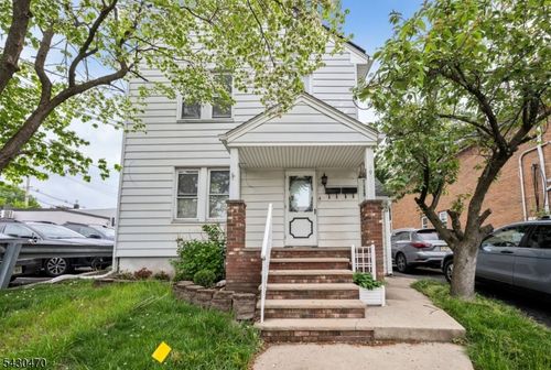 9 Spencer Ave, Clifton, NJ, 07013-2811 | Card Image