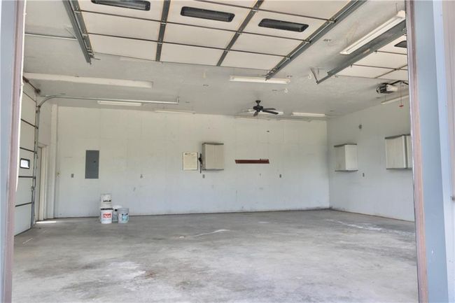 Garage with electric panel | Image 40