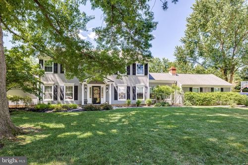 15 Corral Dr, Hamilton, NJ, 08620-9784 | Card Image