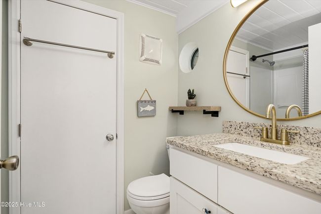 full bath 2nd floor | Image 18