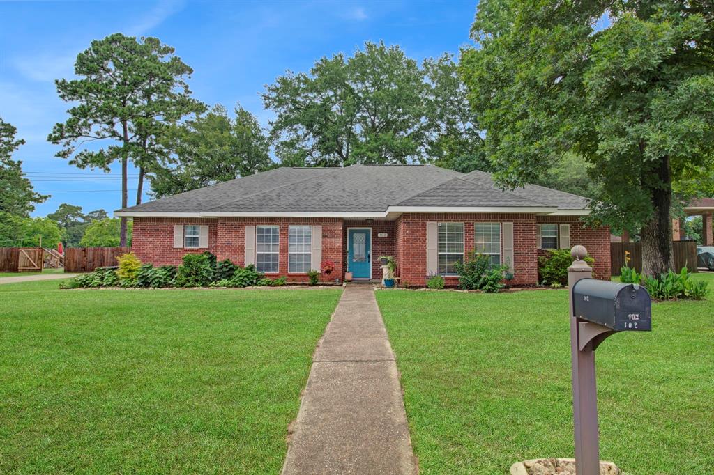 Wildwood Dr, Livingston, TX 77351