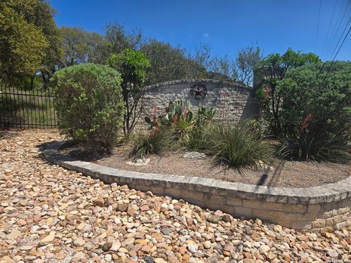 102 County Road 2732, Mico, TX, 78056-5339 | Card Image