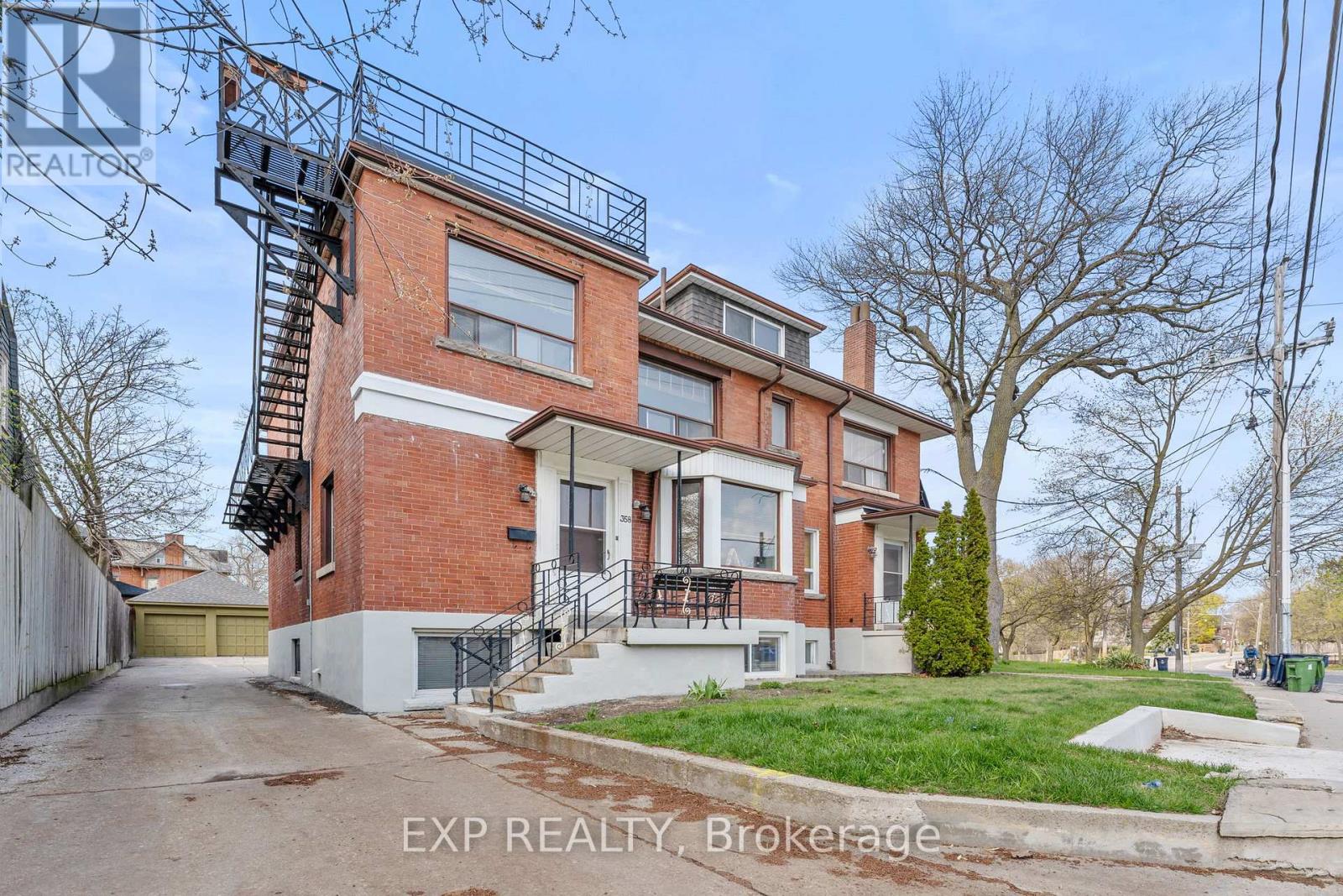Residential Income in Toronto (Junction Area) 3