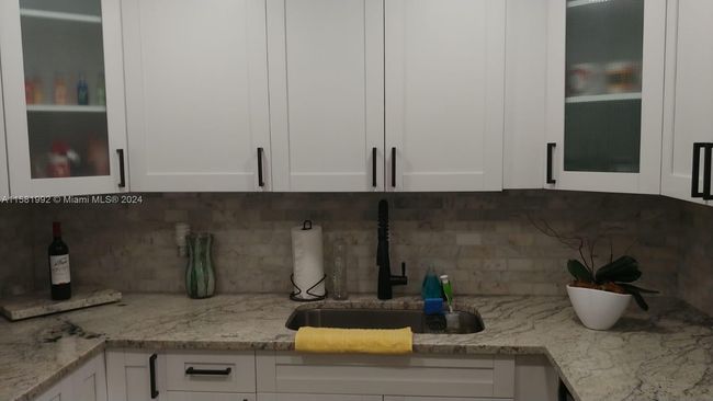 APT-1N - 500 Executive Center Dr, Condo with 2 bedrooms, 2 bathrooms and null parking in West Palm Beach FL | Image 25