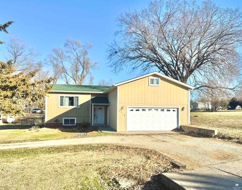 6716 Deer Trail Rd, Manhattan, KS, 66503-9768 | Card Image