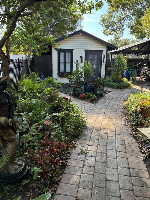 407 N Shine Ave, Orlando, FL, 32803-5425 | Card Image