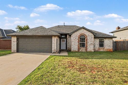 1161 Mcconnell Dr, Yukon, OK, 73099-3325 | Card Image