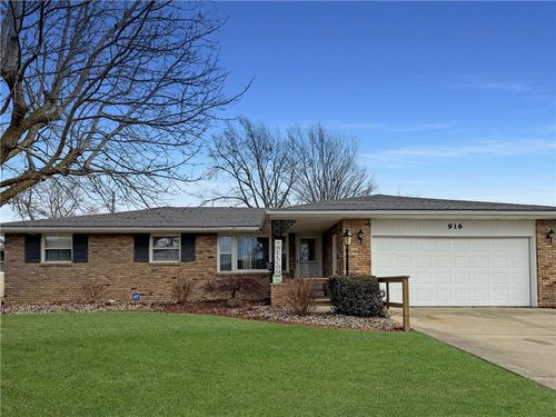 916 S 36th St, Mattoon, IL, 61938-4749 | Card Image