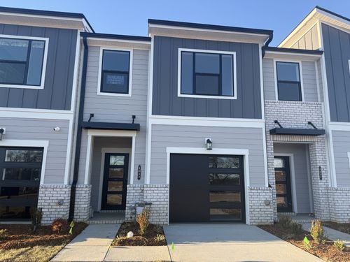 1033 Old Creek Bnd, Gallatin, TN, 37066-6282 | Card Image