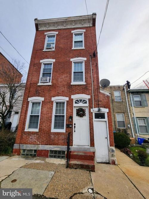 211 Krams Ave, PHILADELPHIA, PA, 19127-1213 | Card Image