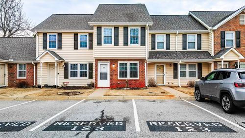 123 Trailside Ln, Greenville, SC, 29607-4970 | Card Image