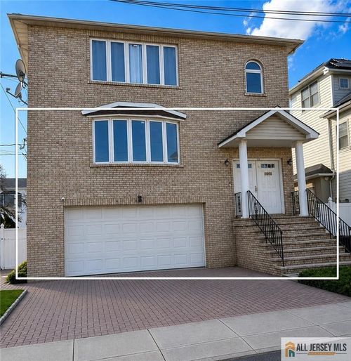 217 Van Buren St, Lyndhurst, NJ, 07071-1312 | Card Image