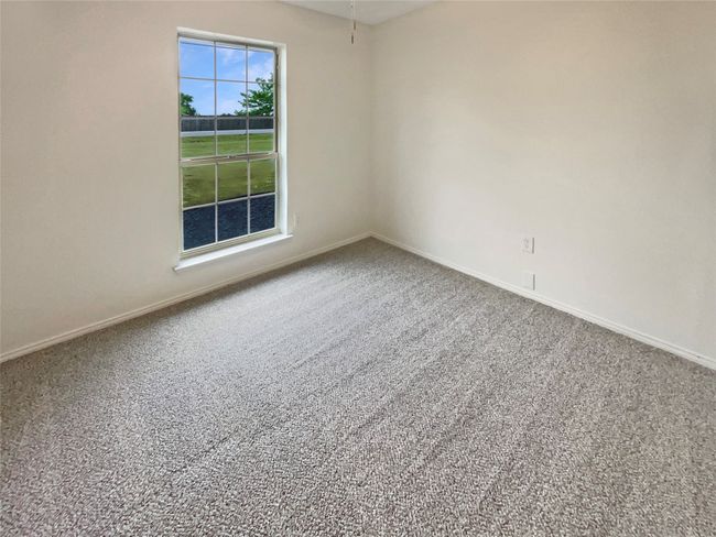 210 Mr Bob Dr, House other with 4 bedrooms, 2 bathrooms and null parking in Midlothian TX | Image 5