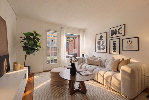14-719 E 31st Ave, Vancouver, BC, V5V2W9 | Card Image