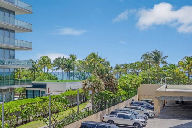 301 - 10185 Collins Ave, Condo with 2 bedrooms, 2 bathrooms and null parking in Bal Harbour FL | Image 9