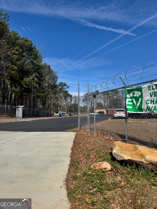 5221 N Lake Dr, Morrow, GA, 30260-3567 | Card Image