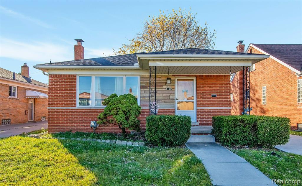 Marian St, Warren, MI 48093