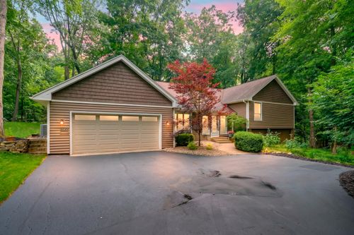 3720 Blackberry Lane, Kalamazoo, MI, 49008 | Card Image