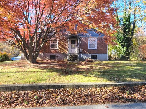 118 Bloomingdale Rd, Quaker Hill, CT, 06375-1336 | Card Image