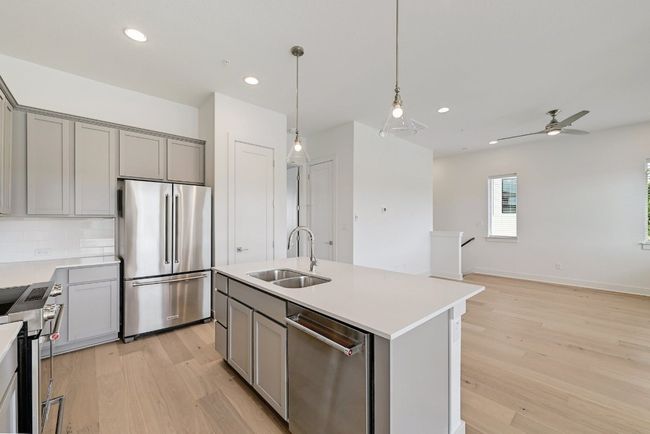 UNIT-1801 - 2050 Lohmans Spur Rd, Condo with 3 bedrooms, 3 bathrooms and 2 parking in Lakeway TX | Image 11