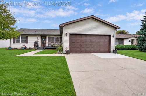 56-38549 Chestnut Ln, Westland, MI, 48185-7615 | Card Image
