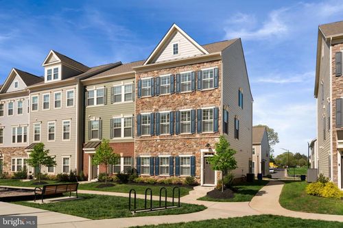 9520 Barnes Loop, MANASSAS, VA, 20110-6202 | Card Image