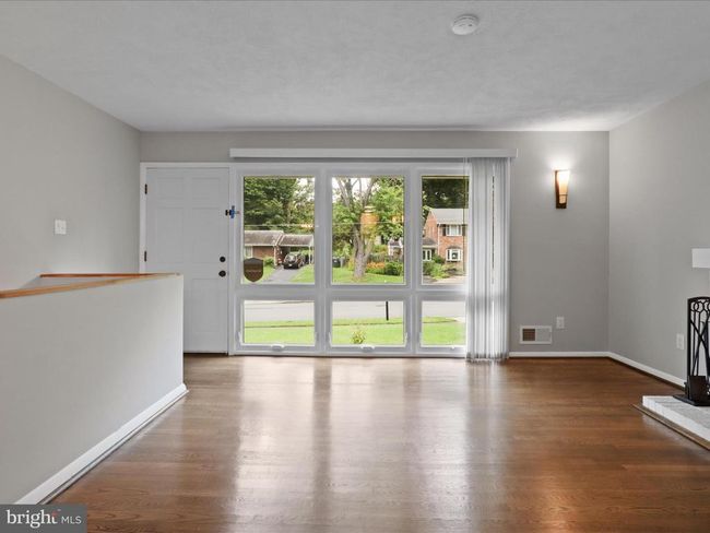 5415 Juliet St, House other with 4 bedrooms, 2 bathrooms and null parking in SPRINGFIELD VA | Image 6