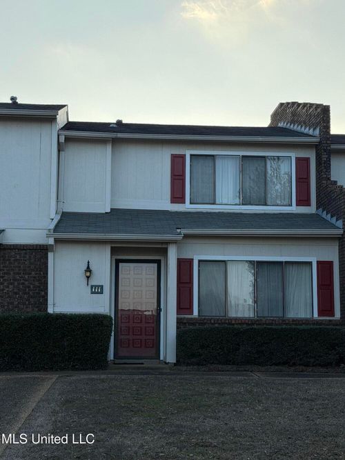 111 Lakebend Cir, Brandon, MS, 39042-2220 | Card Image